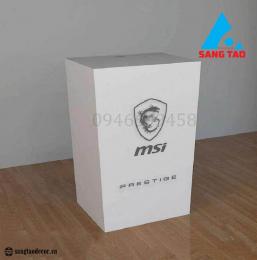 Đảo trưng bày máy tính MSI 