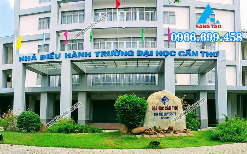 bảng hiệu trường đại học cần thơ