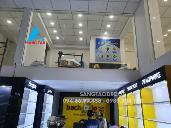 Dự án thiết kế thi công shop showroom chuỗi cửa hàng điện thoại Bạch Long Mobile