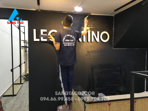 Dự án thiết kế thi công shop thời trang nam Leo Vatino