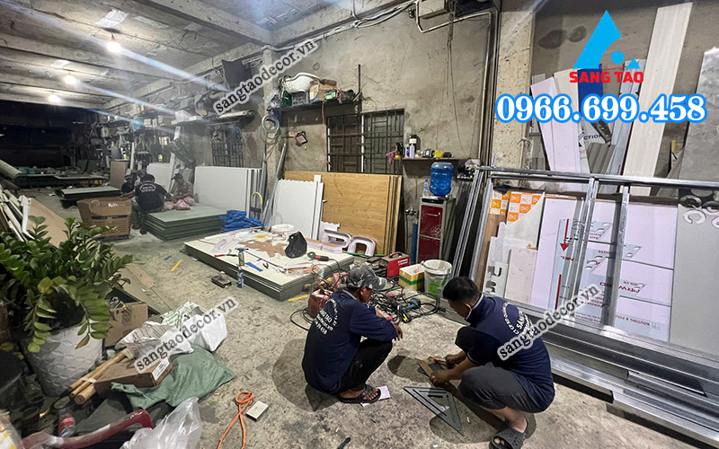 Xưởng thi công nội thất showroom tại HCM của Sáng Tạo Decor