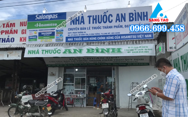 bảng hiệu nhà thuốc decal