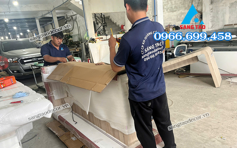 xưởng thi công nội thất showroom tại hcm