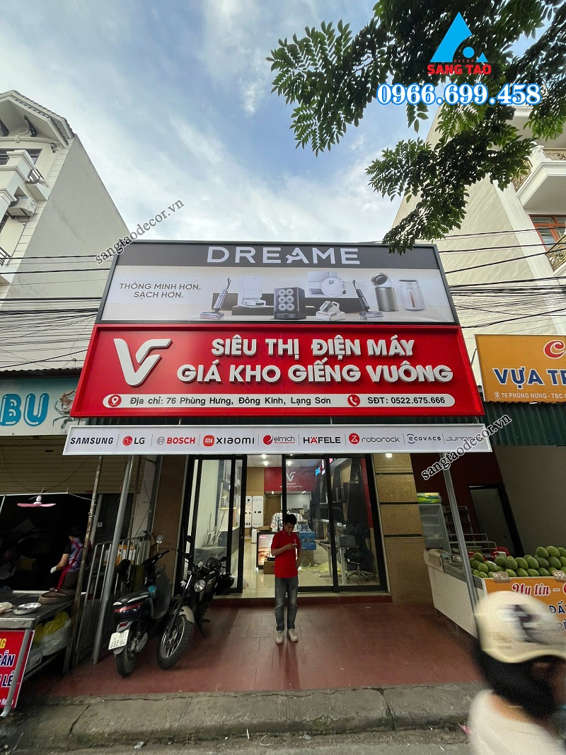 Bảng hiệu Dreame tại showroom Vua Robot, Phùng Hưng, Đông Kinh, Lạng Sơn