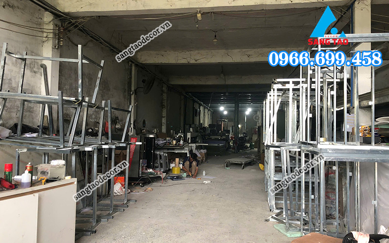 gia công chân bàn sắt là gì