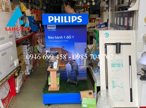 kệ trưng bày đèn Philips