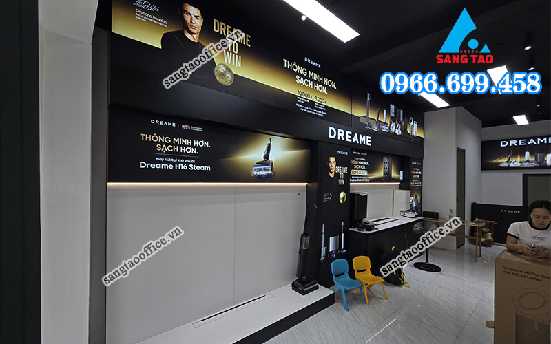 Phối màu kệ trưng bày thế nào để shop nhìn cao cấp hơn?