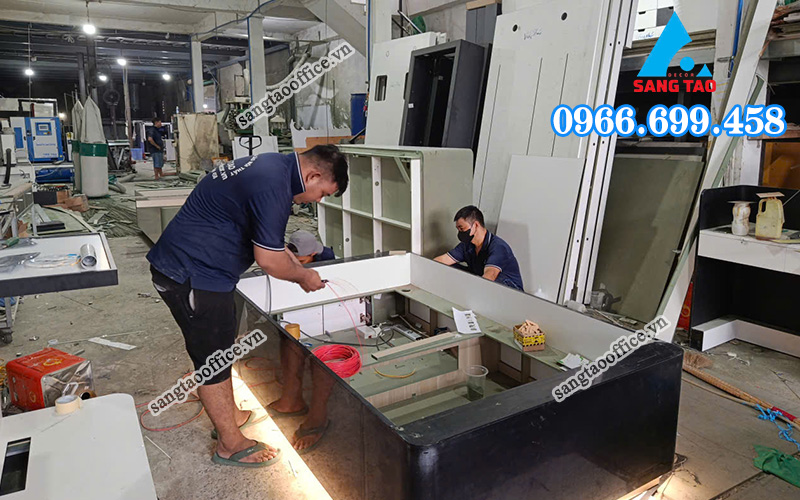 Xưởng thiết kế thi công kệ trưng bày