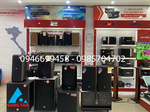 quầy tủ kệ trưng bày loa âm thanh