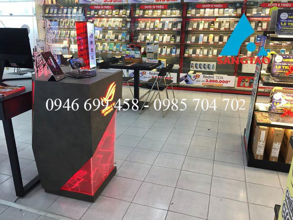 Kệ trưng bày điện thoại FPT shop